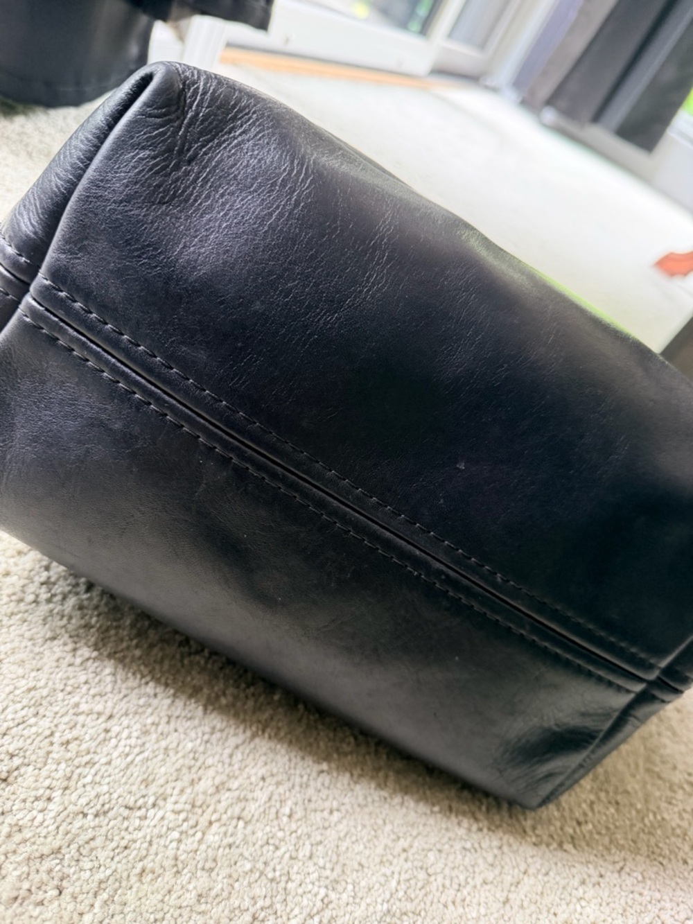 FOUNT Black Leather Tote Bag - Picture 7 of 7